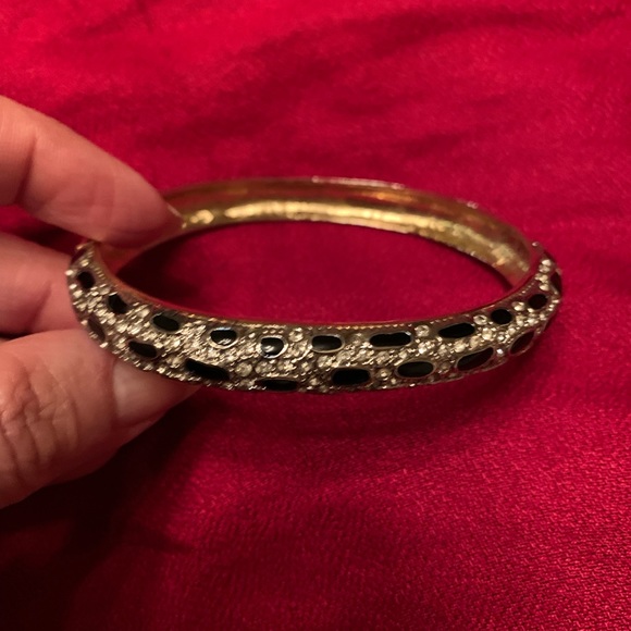 Vintage Panther Cheetah bangle bracelet,ring & pin. Gold black enamel & crystals - Picture 4 of 11